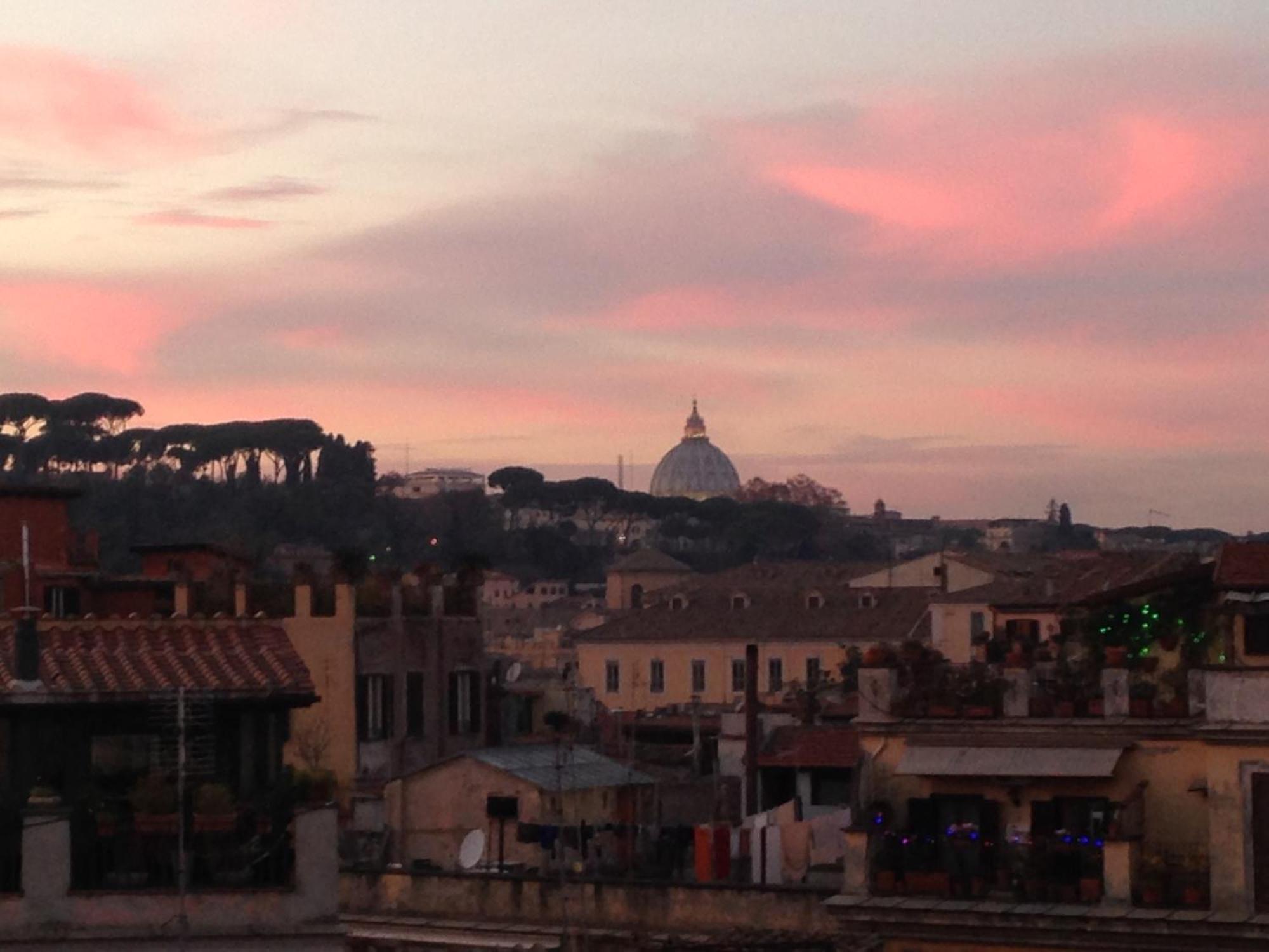 Stylish Penthouse With Terrace In Trastevere * Rome